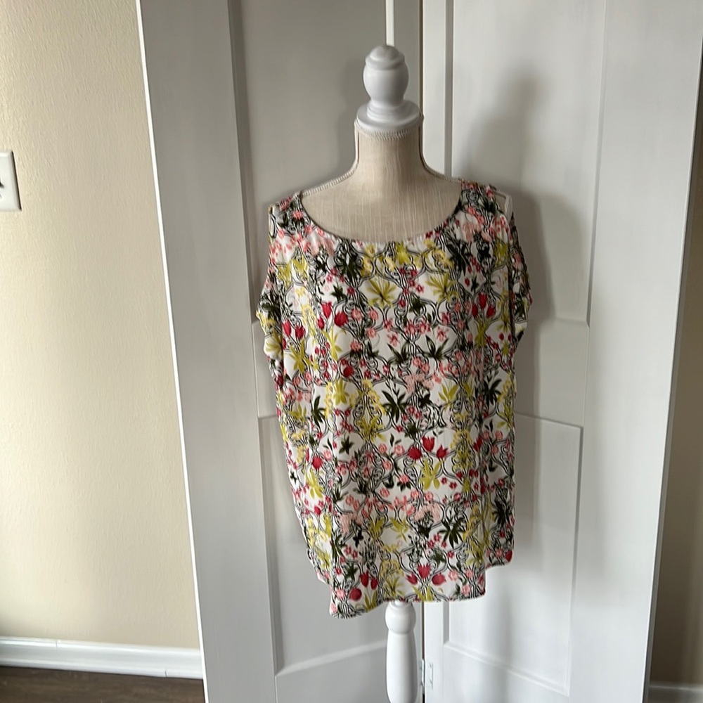 Nine West Blouse with cold shoulder sleeves
